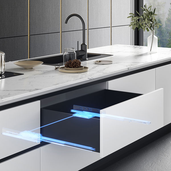 Система выдвижения с открытием нажатием и доводчиком