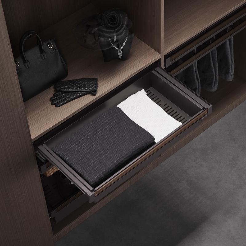 Выдвижная полка для обуви со стеклянной панелью Unihopper в базу 800мм с доводчиком clip-on NAKA