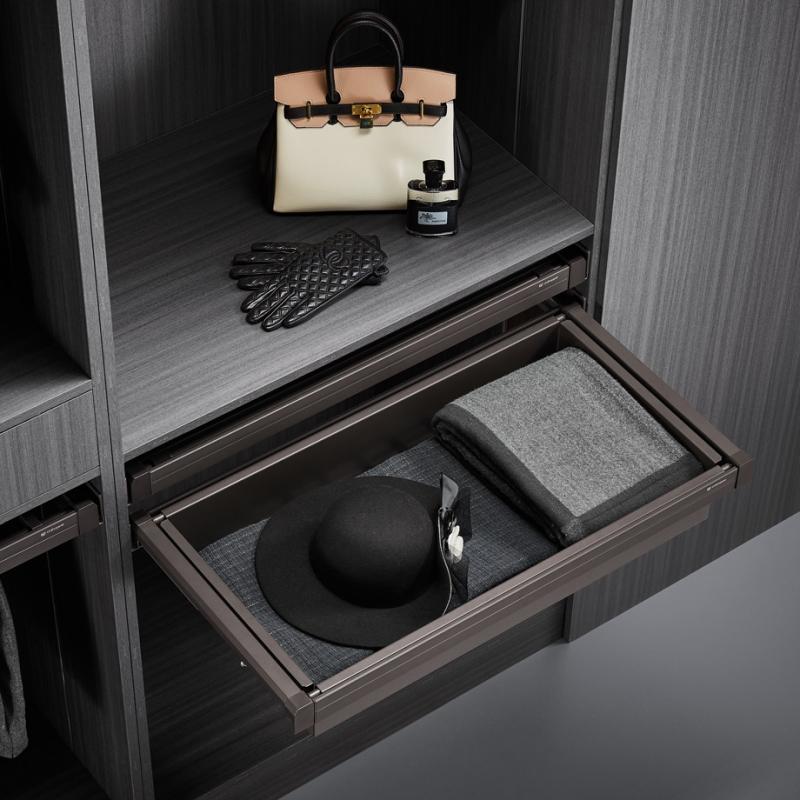 Выдвижная полка стальная Unihopper, в базу 600 мм, c доводчиком, clip-on, Moka