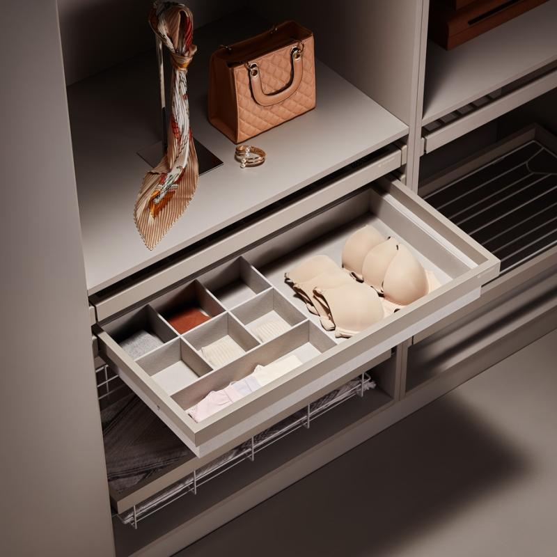 Выдвижная полка для белья и аксессуаров Unihopper в базу 900мм, с доводчиком, clip-on, COKA