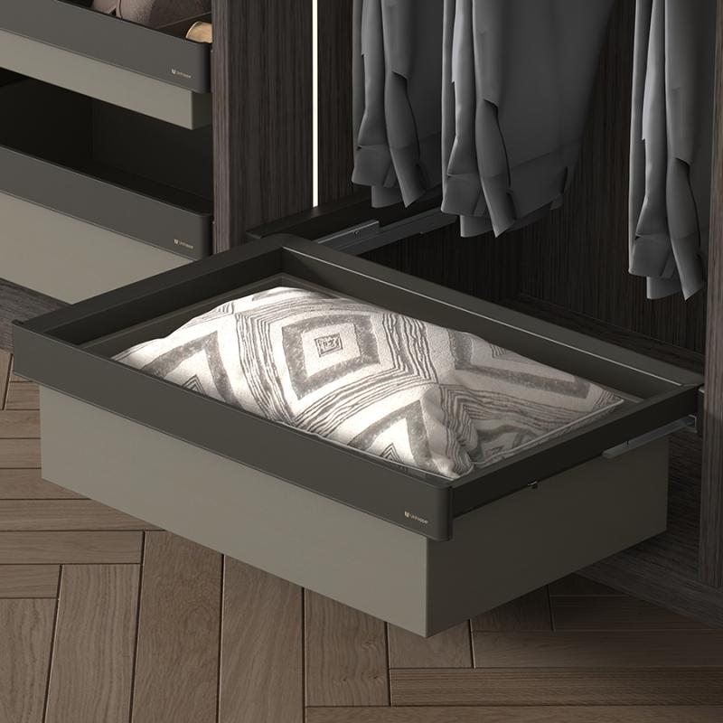 Выдвижная корзина серая кожа Unihopper в базу 600мм с доводчиком clip-on MONIKA