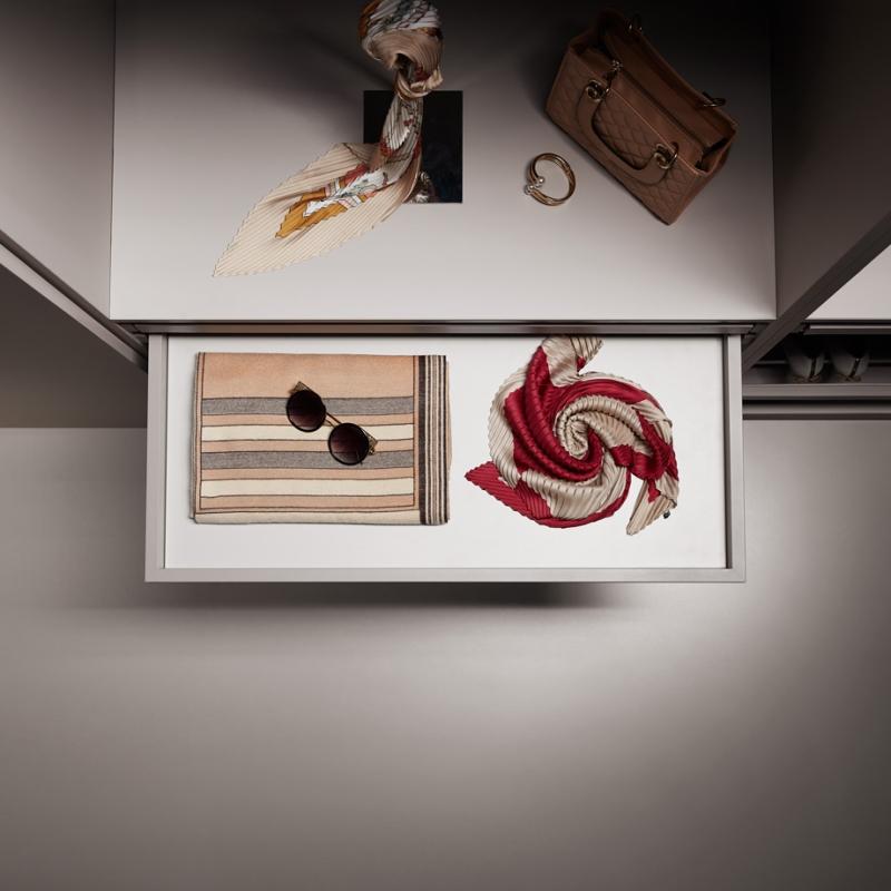 Выдвижная полка стальная Unihopper в базу 600мм, c доводчиком, clip-on, COKA