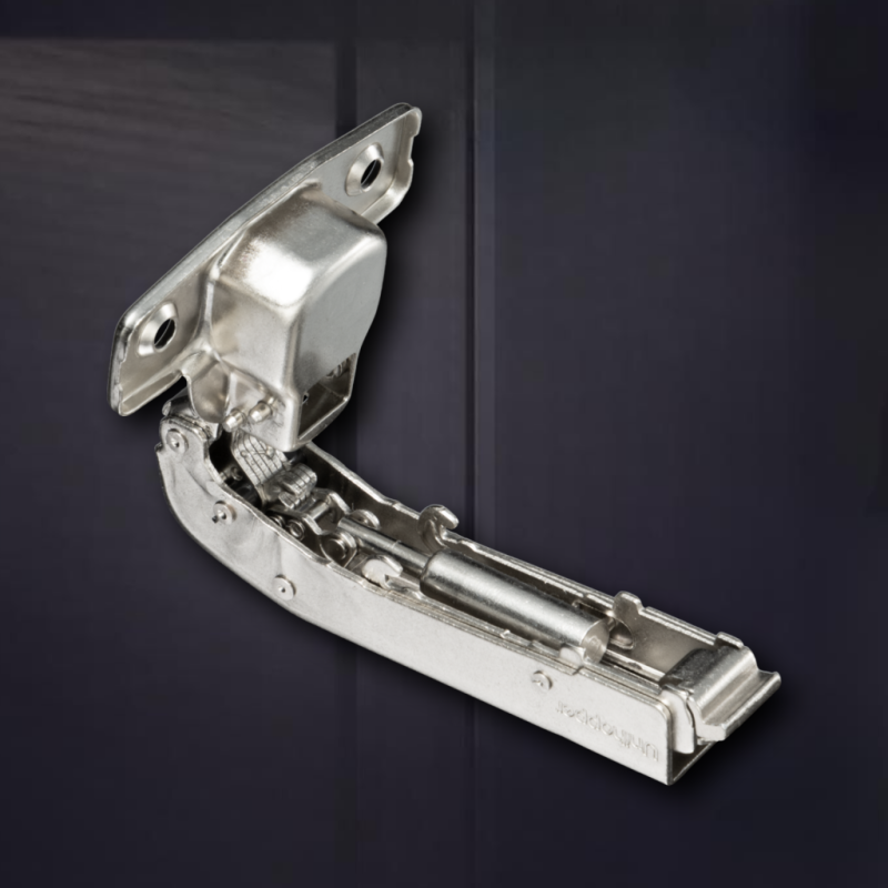 Угловая 90° 3D петля UNIHOPPER для фальшпанели с доводчиком, 45мм, с декоративной накладкой