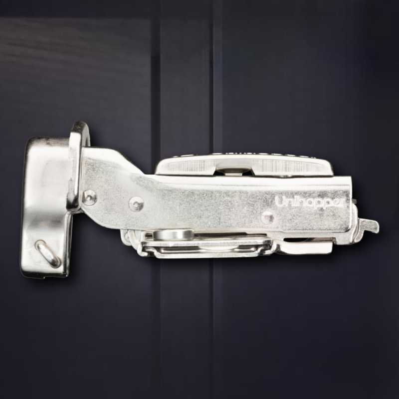 Полунакладная 3D петля UNIHOPPER с доводчиком, 45мм, с декоративной накладкой