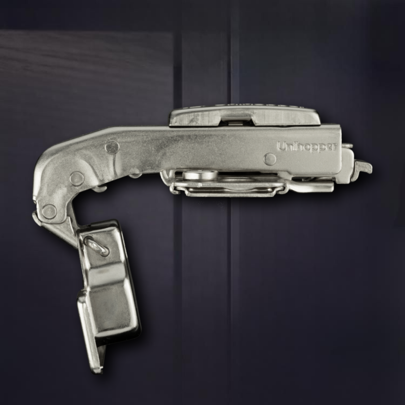 Угловая 90° 3D петля UNIHOPPER для фальшпанели с доводчиком, 52мм, с декоративной накладкой