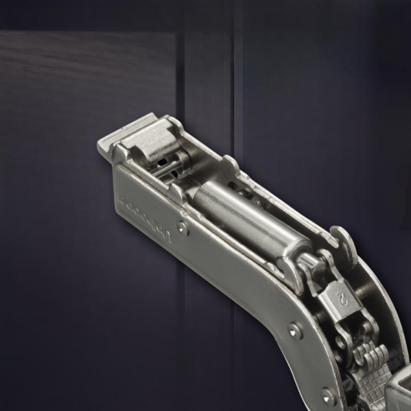 Вкладная 3D петля UNIHOPPER с доводчиком, 52мм, с декоративной накладкой