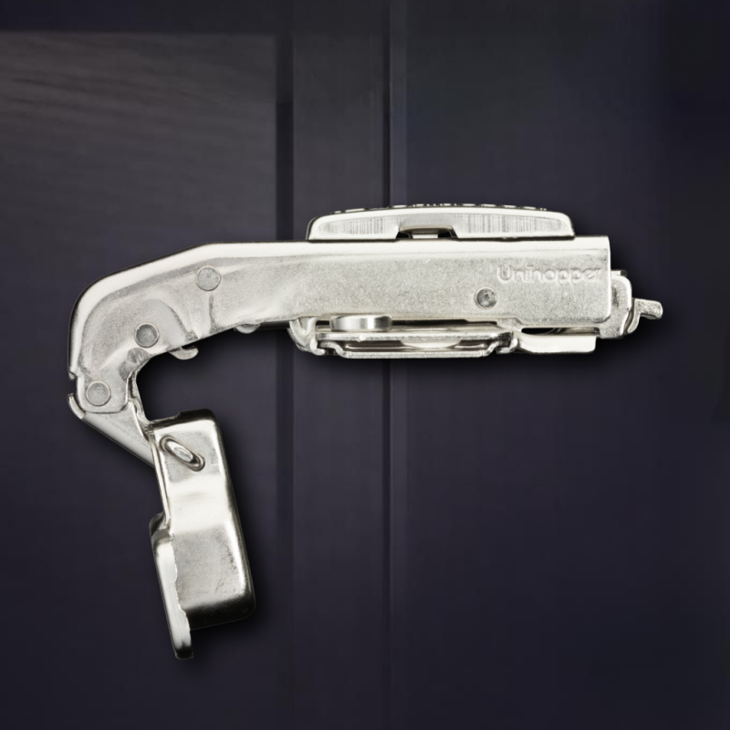 Угловая 90° 3D петля UNIHOPPER для фальшпанели с доводчиком, 45мм, с декоративной накладкой